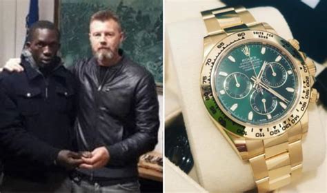 ragazzo trova rolex